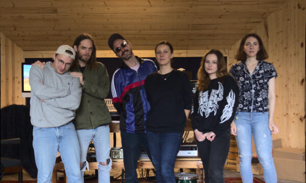 black-mynah-studio-cierpienie