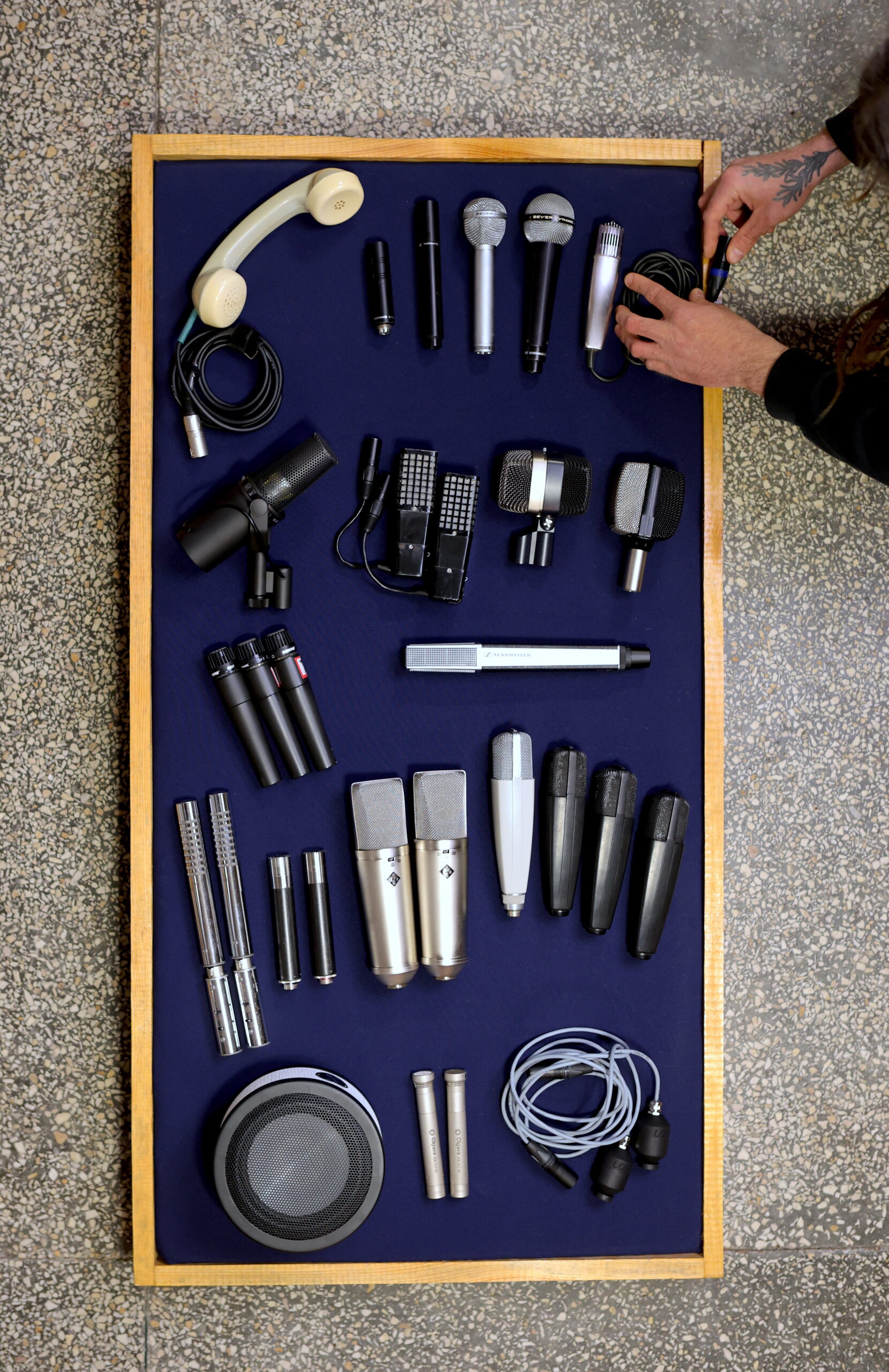 mikrofony wyposażenie studia Brüel & Kjær Mic&Mod Oktava Bash Audio Beyerdynamic AKG Sennheiser Shure SM57 Solomon Subkick